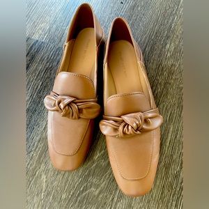 Stuart weitzman Bandeau Loafer new in box size 7